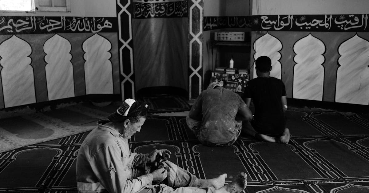 découvrez l'alphabet arabe : guide complet pour apprendre les lettres, la prononciation et l'écriture de la langue arabe.