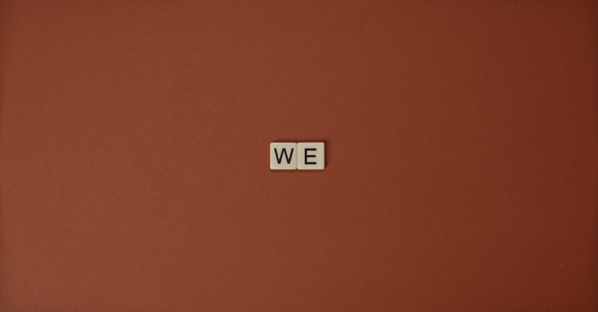 apprenez l'alphabet arabe facilement avec notre guide complet, adapté aux débutants pour maîtriser chaque lettre et son écriture.