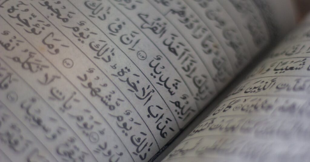 exercices pour apprendre et pratiquer l'alphabet arabe, adaptés à tous les niveaux pour maîtriser la lecture et l'écriture en arabe.