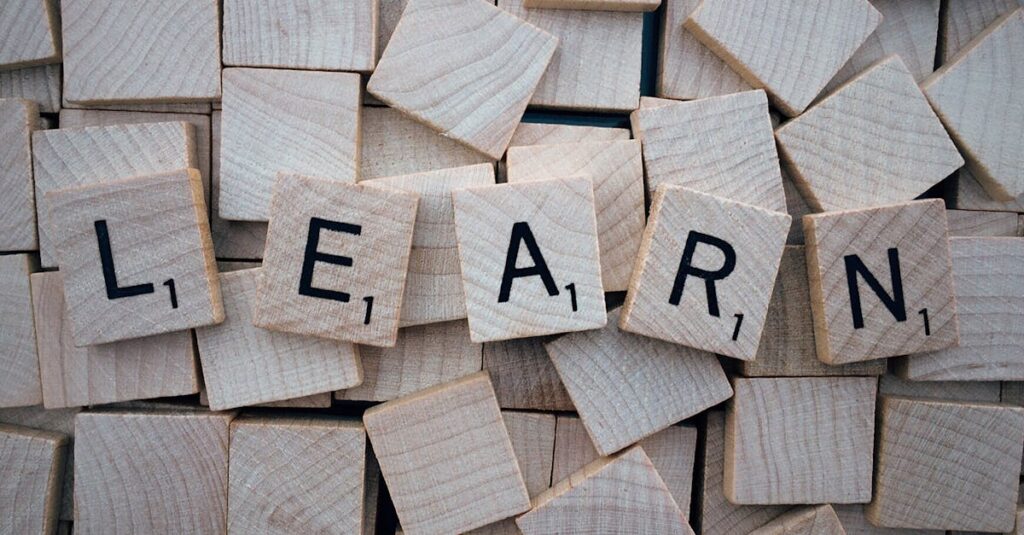 découvrez notre guide complet pour apprendre l'alphabet arabe facilement, avec des conseils pratiques et des exercices adaptés à tous les niveaux.